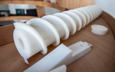 Sostituire acciaio e titanio con il materiale PEEK